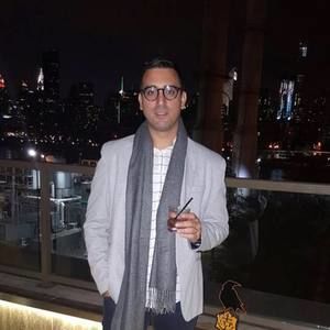 Meet your Posher, Avi